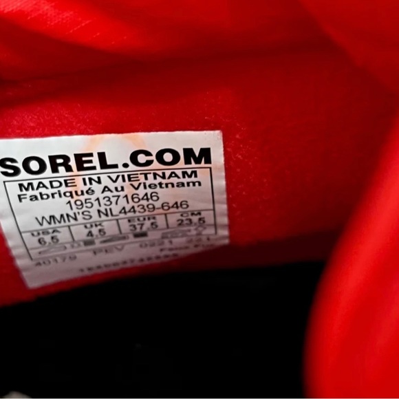 Sorel Out N About Red Puffy Zip Up Snow Winter Boots Size 6.5 - Picture 7 of 8